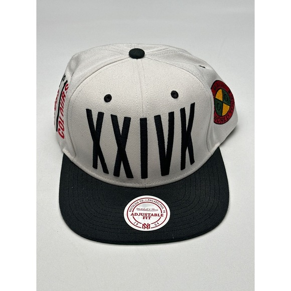 Mitchell & Ness Cross Colours 24K Magic World Tour White Black Snapback Hat - Picture 1 of 8